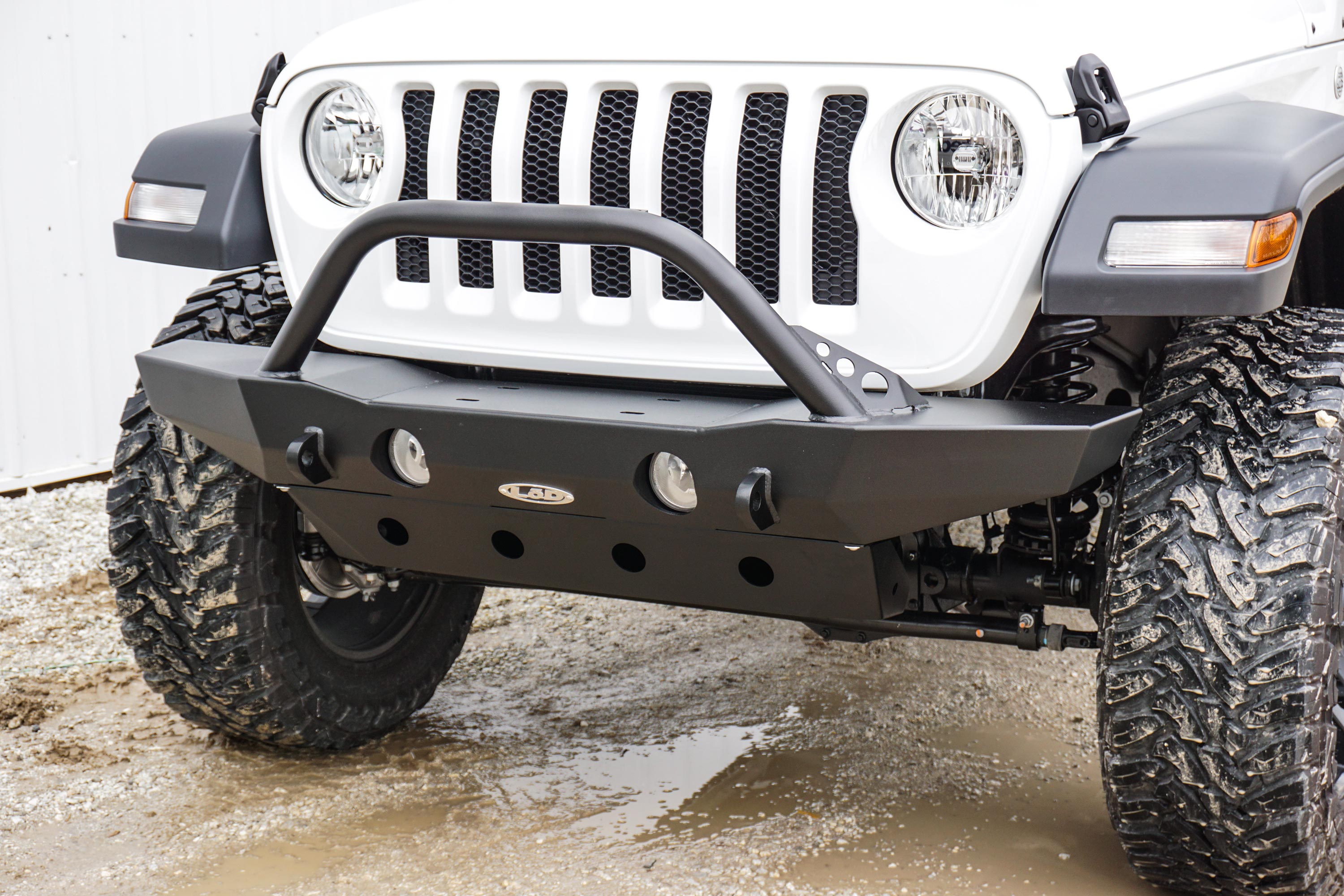 LoD Offroad JFB1813 - JL/JT Destroyer Mid-Width FB w/ Bull Bar 2