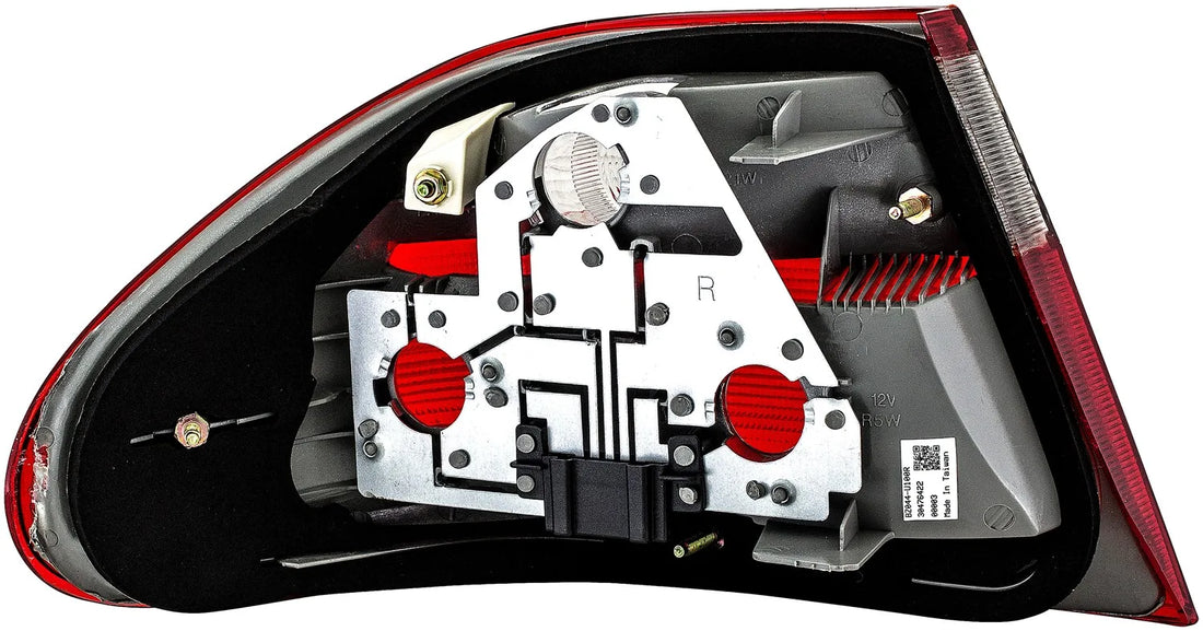Dorman 1611695 1998-2003 Mercedes-Benz E320 Tail Light Assembly