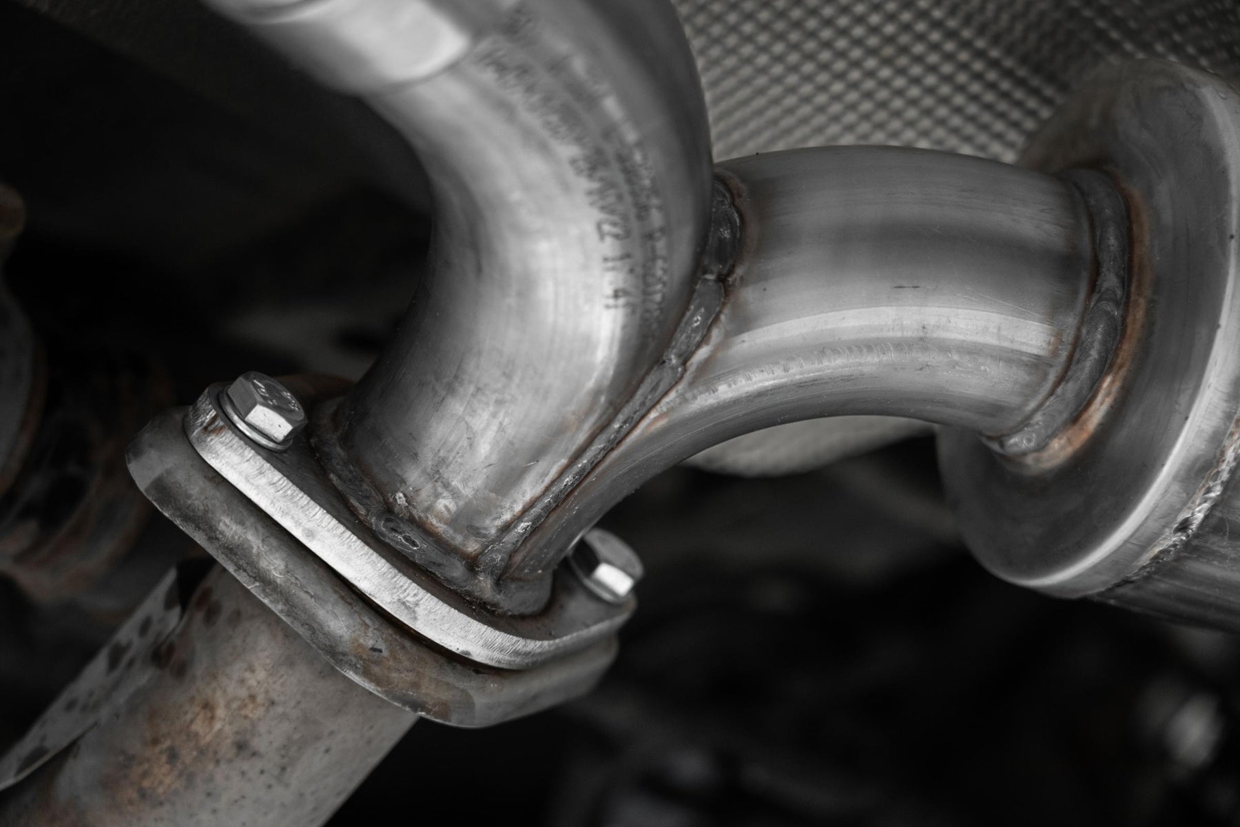 MBRP S4450304 Armor Pro T304 Stainless Steel 2.5 Inch Axle-Back Dual Split Rear Street Profile