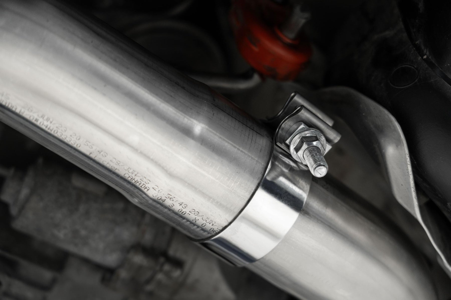 MBRP S46183CF Armor Pro T304SS Cat-Back 3 Inch 2.5 Inch Dual Split Rear Carbon Fiber Tips