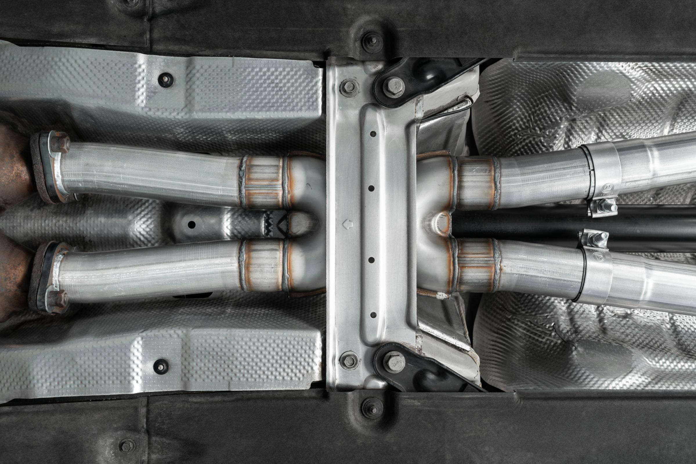 MBRP S4704AL - Kia 2.5 Inch Cat Back Exhaust System Dual Rear Exit For 18-21 Kia Stinger 3.3L RWD/AWD Armor Lite MBRP 2