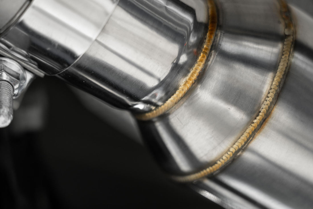 MBRP S47113CF T304 Stainless Steel 2.5 Inch Axle-Back Dual Split Rear Quad Carbon Fiber Tips