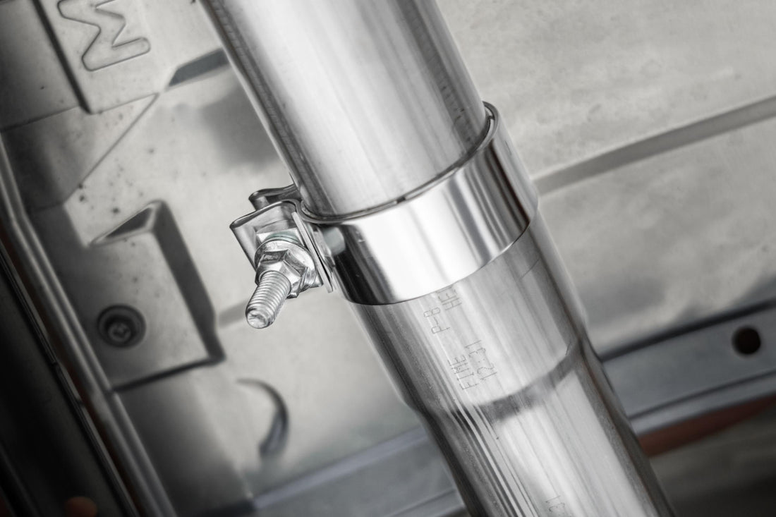 MBRP S48053CF T304 Stainless Steel 2.5 Inch Axle-Back Dual Split Rear with Carbon Fiber Tips