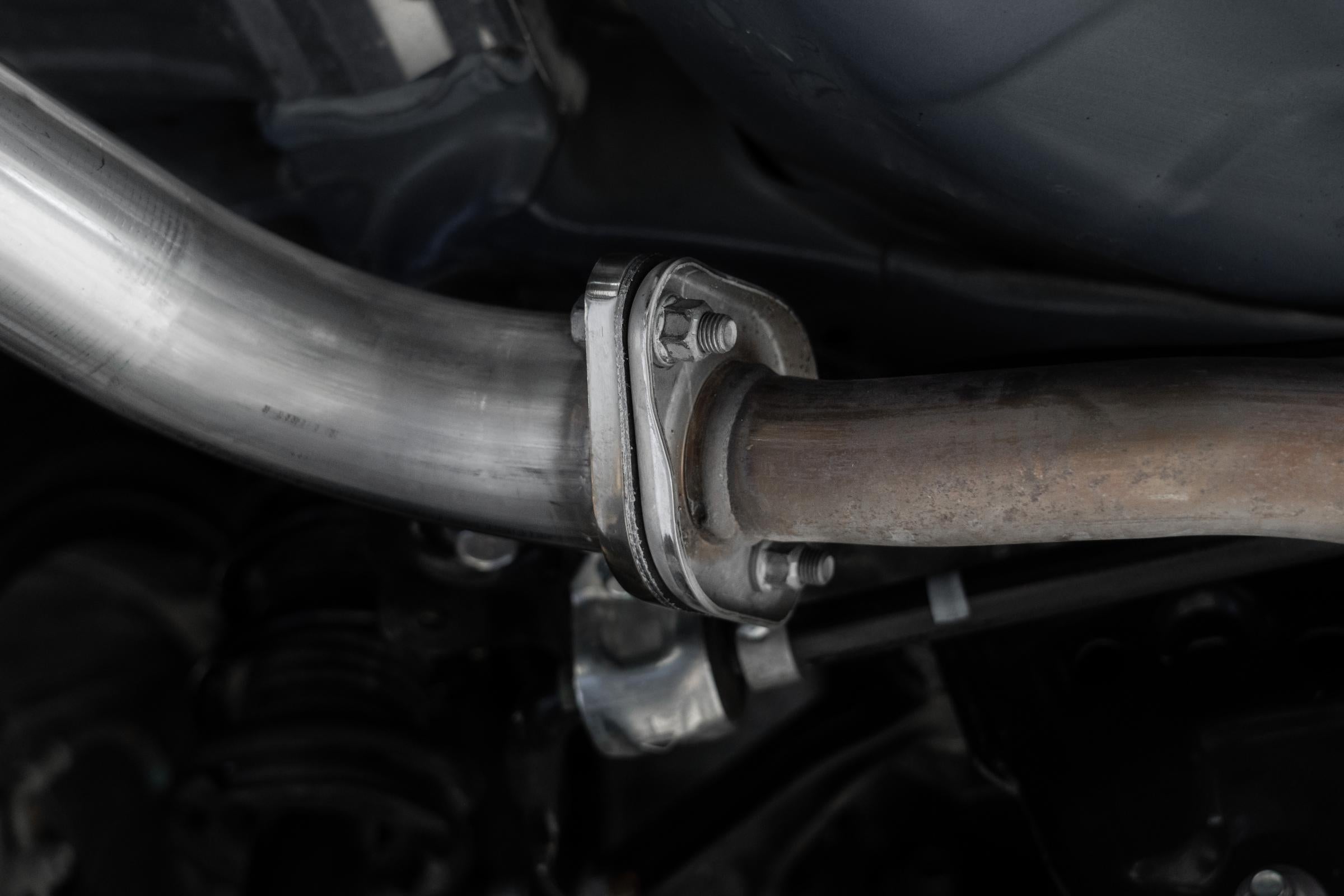 MBRP S48103BE - 22-Up Subaru WRX 2.4L T304 Stainless Steel 2.5 Inch Axle-back Dual Split Rear Quad BE Tips MBRP 3