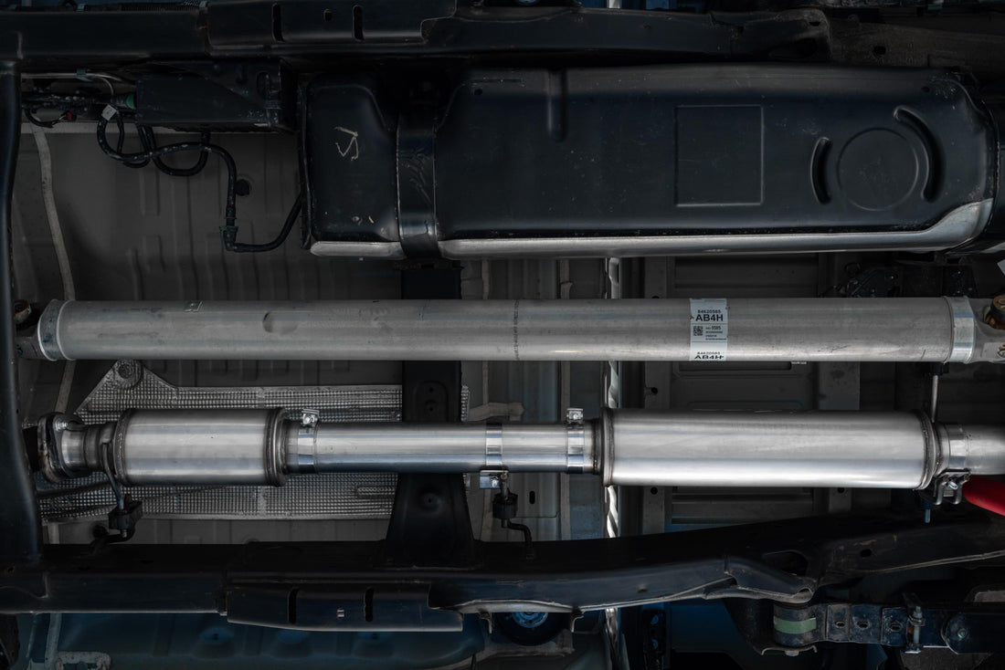 MBRP S5093AL - 4 Inch Cat Back Exhaust System Single Side Exit 20-Up Silverado/Sierra 2500/3500 HD 6.6L V8 Armor Lite MBRP 3