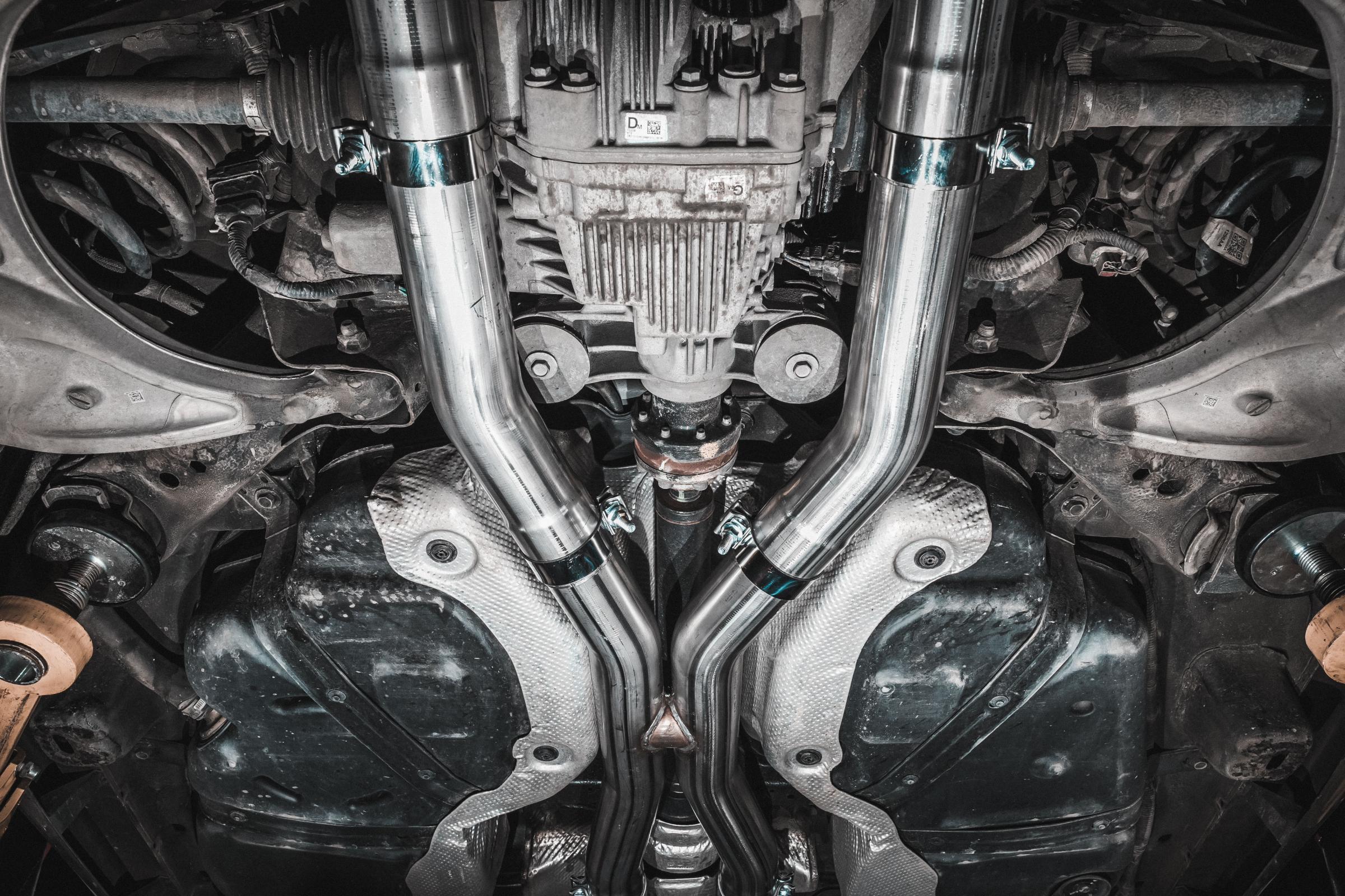 MBRP S5105AL - 2018-Up Dodge Durango SRT SRT Hellcat 6.2L/6.4L Armor Lite Aluminized Steel 3 Inch Cat-Back Dual Rear Exit MBRP 5