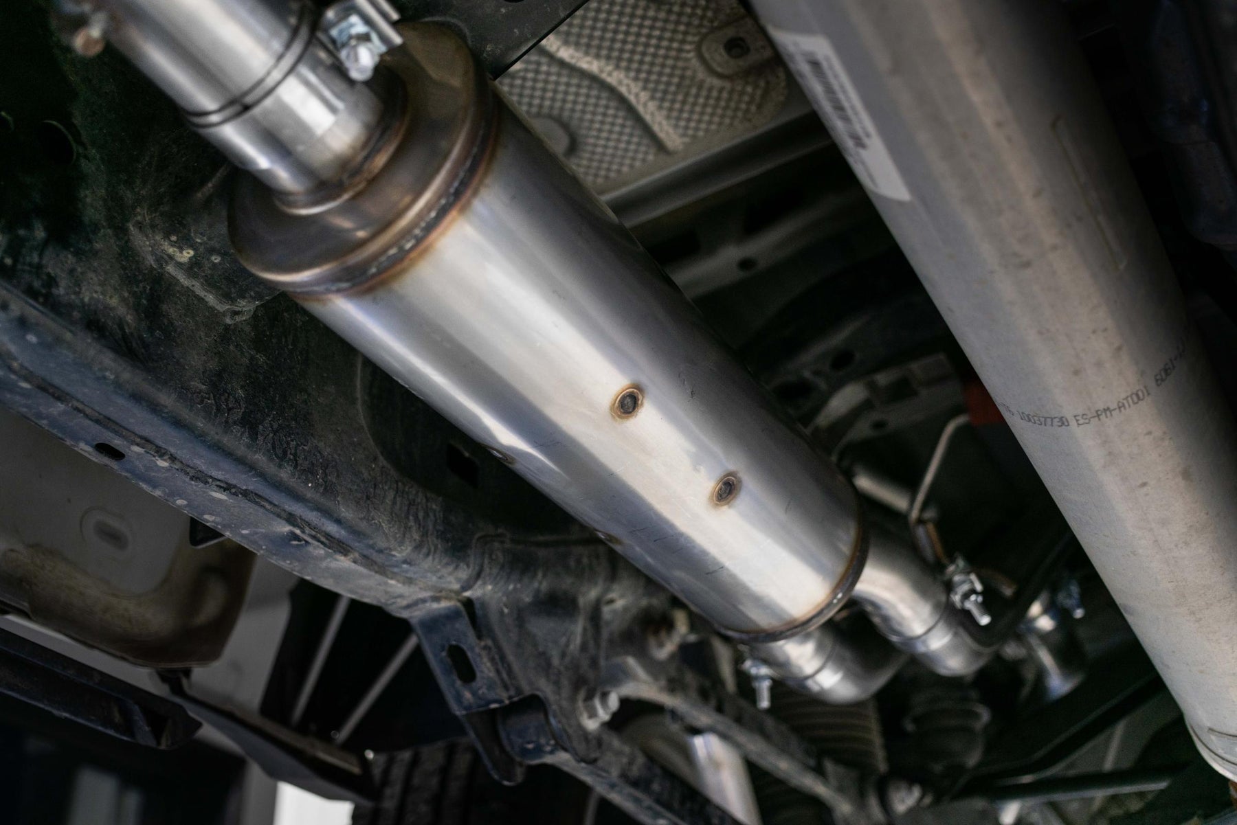 MBRP S5152AL - Cat Back Exhaust System Dual Split Rear Aluminized Steel For 19-24 RAM Hemi 1500 5.7L MBRP