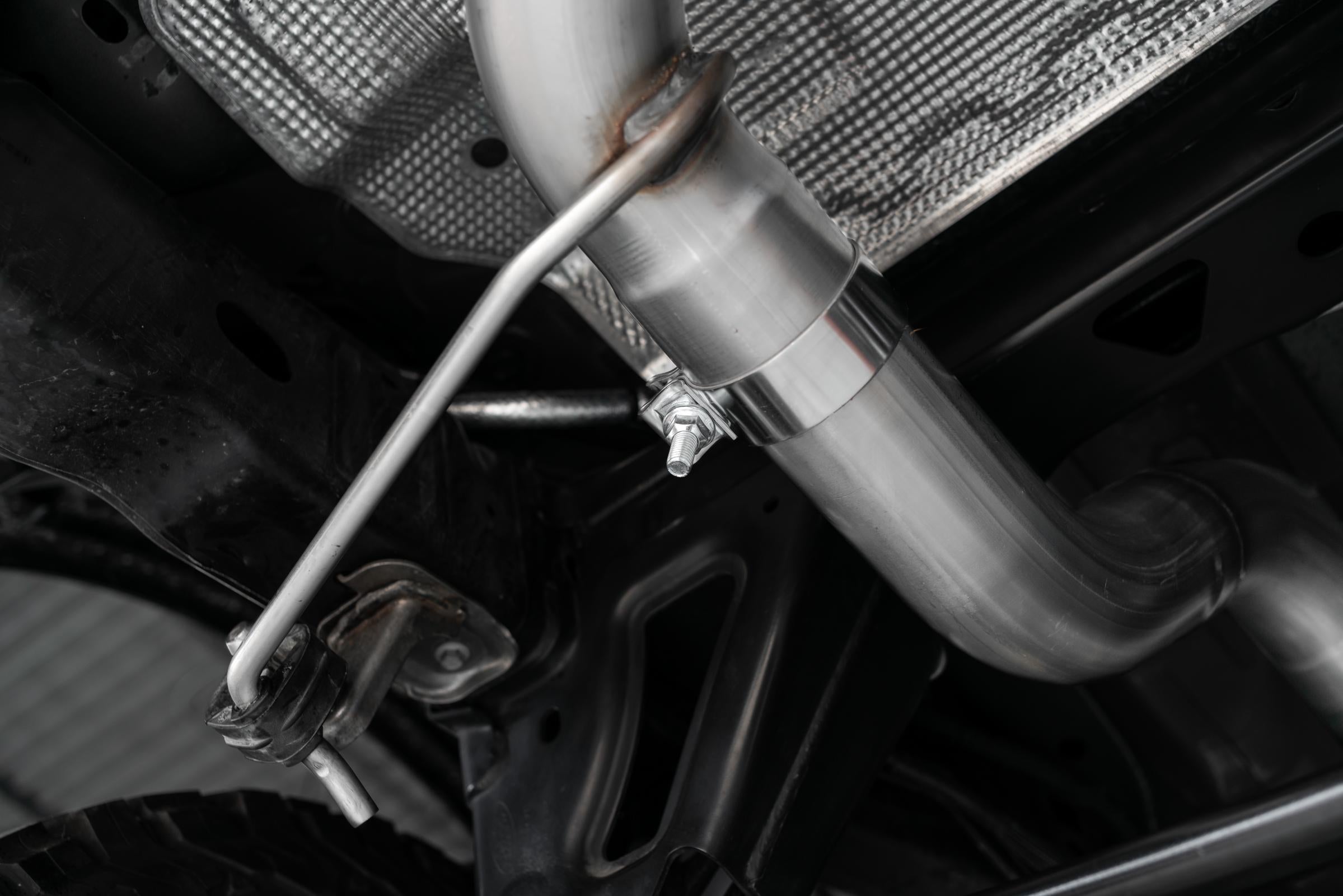 MBRP S5237304 - 3 inch Cat-Back Single High Clearance Rear Exit 2021-Up Ford Bronco T304 Stainless Steel MBRP 5