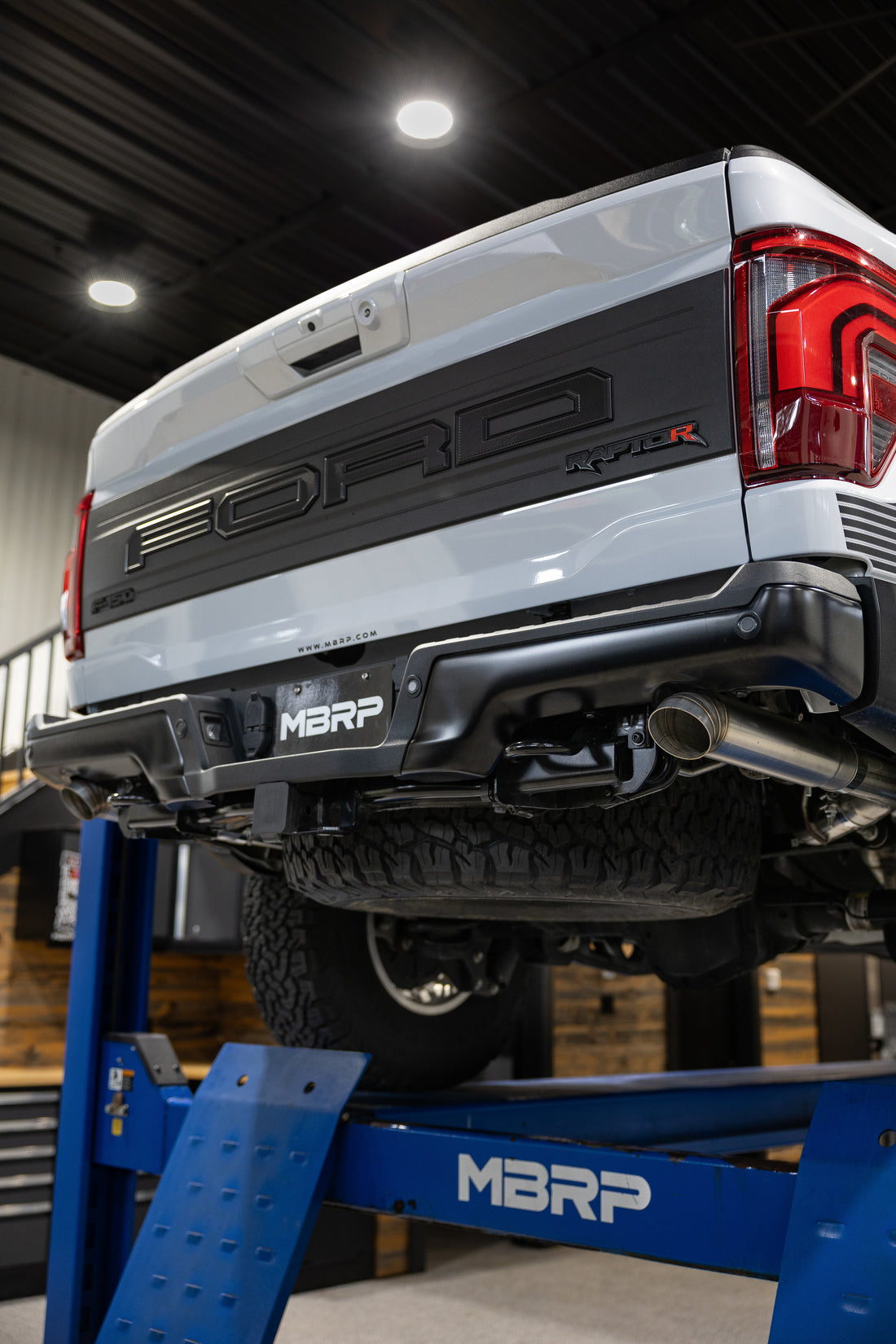 MBRP S5278304 - Exhaust System Kit