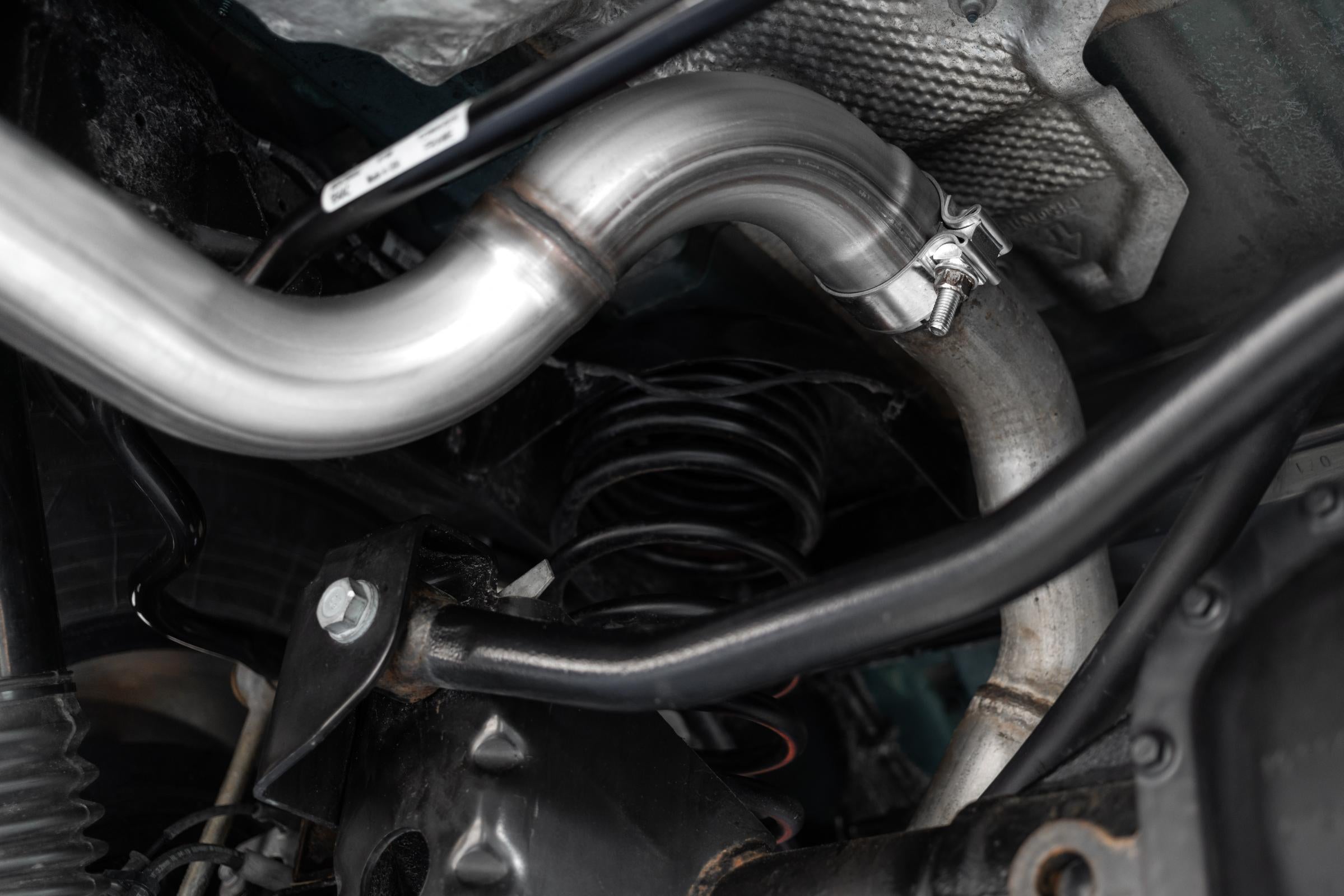 MBRP S5527409 - Jeep JL 2.5 Inch Axle Back Exhaust Pipe Single Rear Muffler Bypass For 18-Up Wrangler JL 2/4DR MBRP 4