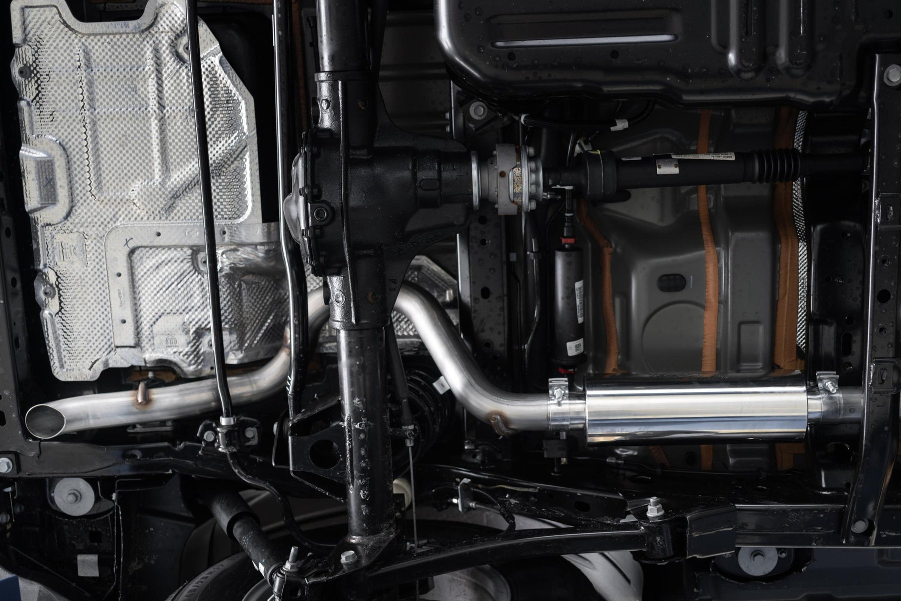 MBRP S5533AL - Jeep Cat Back Exhaust System Single Rear Exit Armor Lite Series For 18-Up Wrangler JL 2/4 Door 2.0L, 3.6L MBRP 5