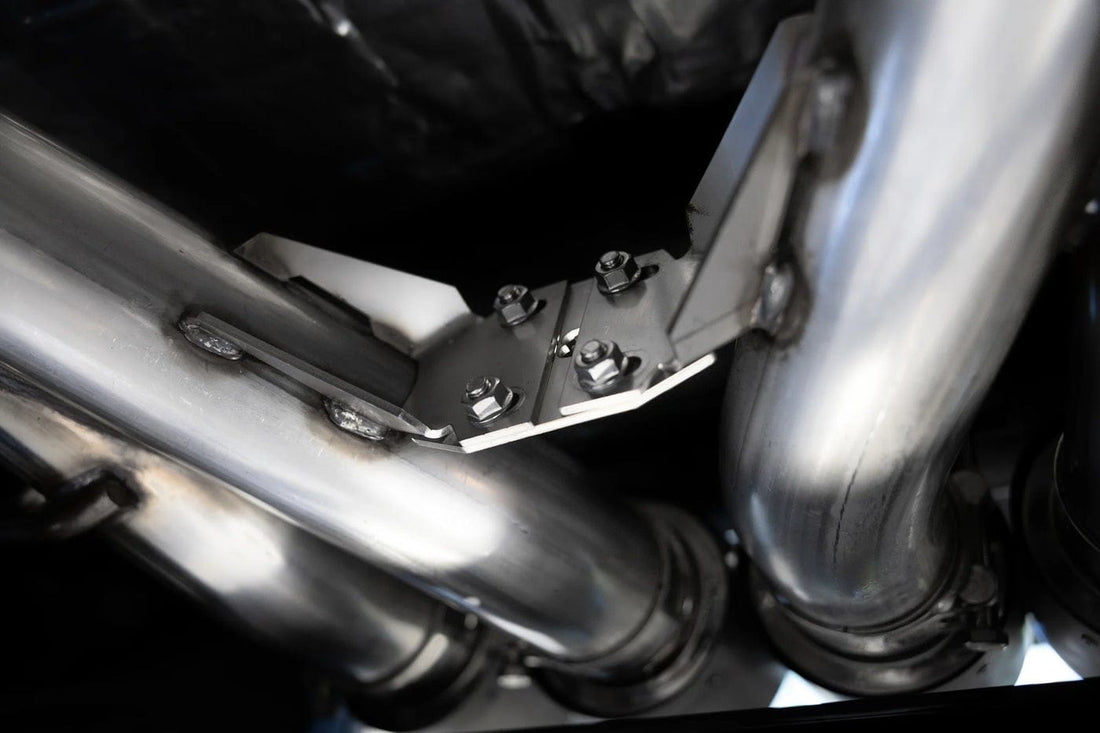 MBRP MBRP S70083CF Exhaust System Kit