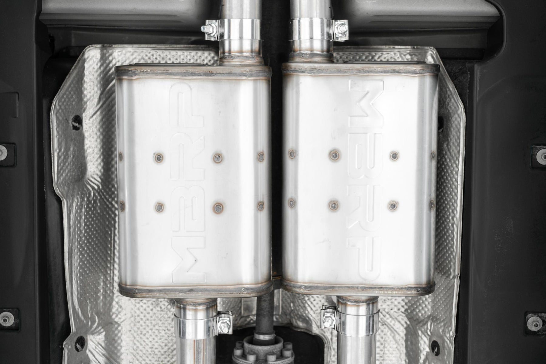 MBRP S71113CF T304 Stainless Steel 2.5 Inch Cat Back Dual Rear Exit Carbon Fiber Tips Exhaust System