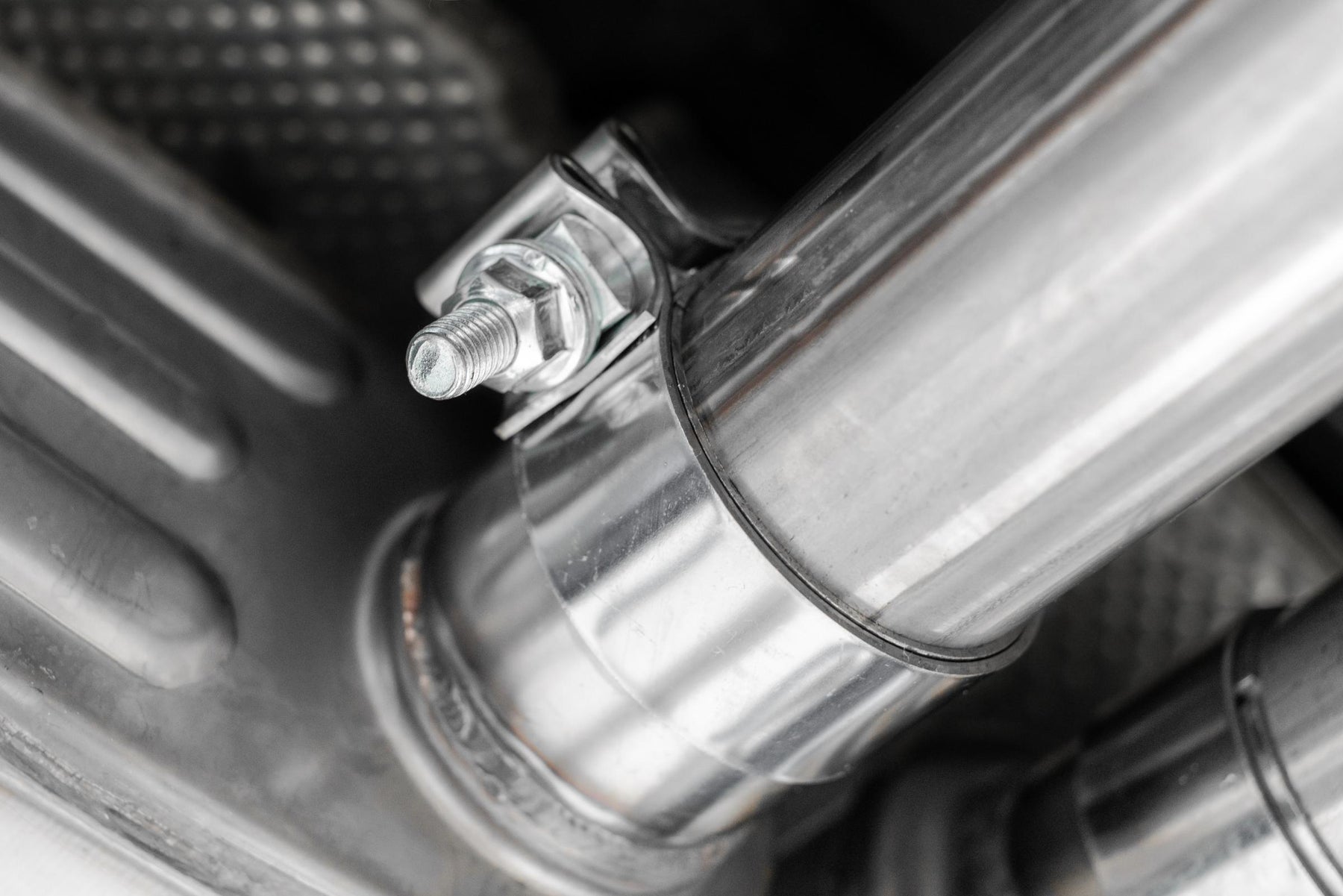 MBRP S71113CF T304 Stainless Steel 2.5 Inch Cat Back Dual Rear Exit Carbon Fiber Tips Exhaust System