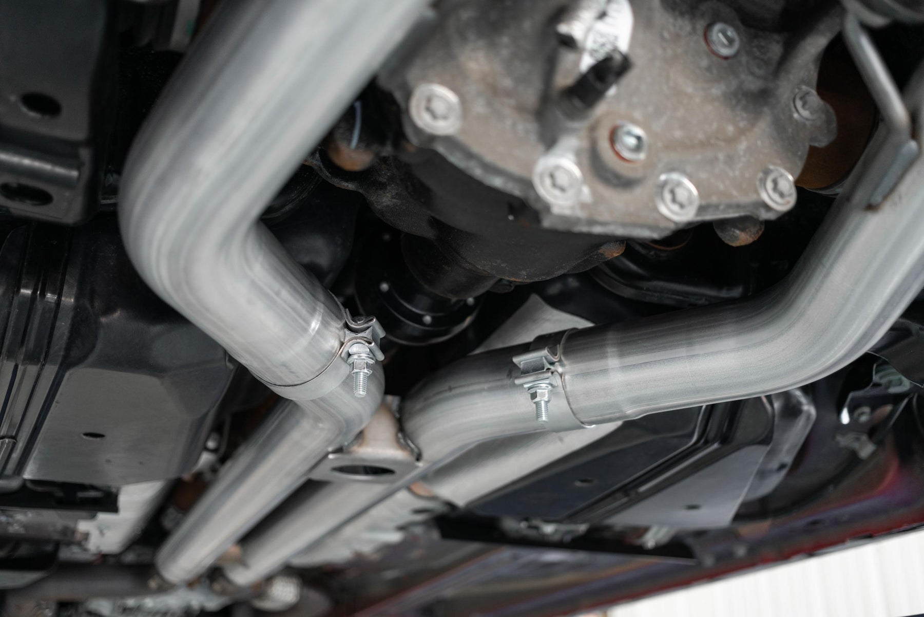MBRP S7207BLK - 3 Inch Cat Back Exhaust System For 18-23 Ford Mustang GT 5.0L With Quad 4 Inch Dual Wall Tips Race Version Black Coated MBRP 5