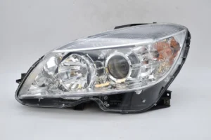 Mercedes-BenzW204C-ClassHeadlightLightingLeft-2_1200x1200